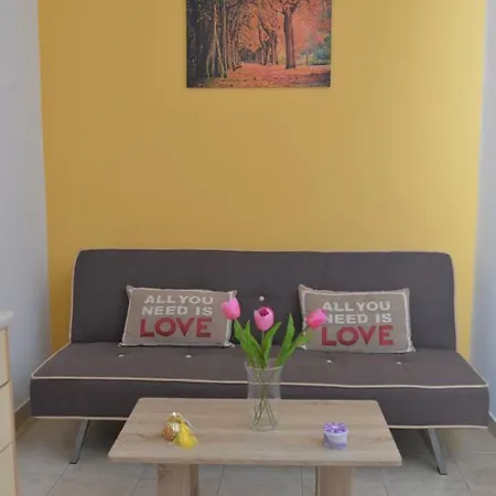 River House Fully Renovated & Equipped 10' From Dt Apartament